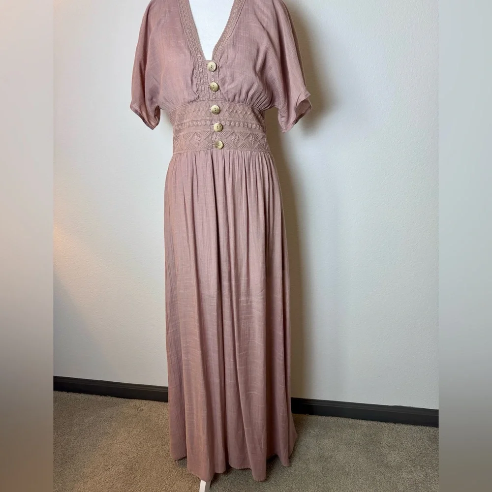 Alter’d State Mauve Lace-Trimmed Maxi Dress - Picture 4 of 16